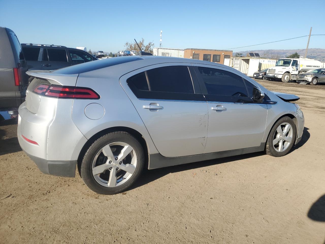 2015 Chevrolet Volt - Image 3