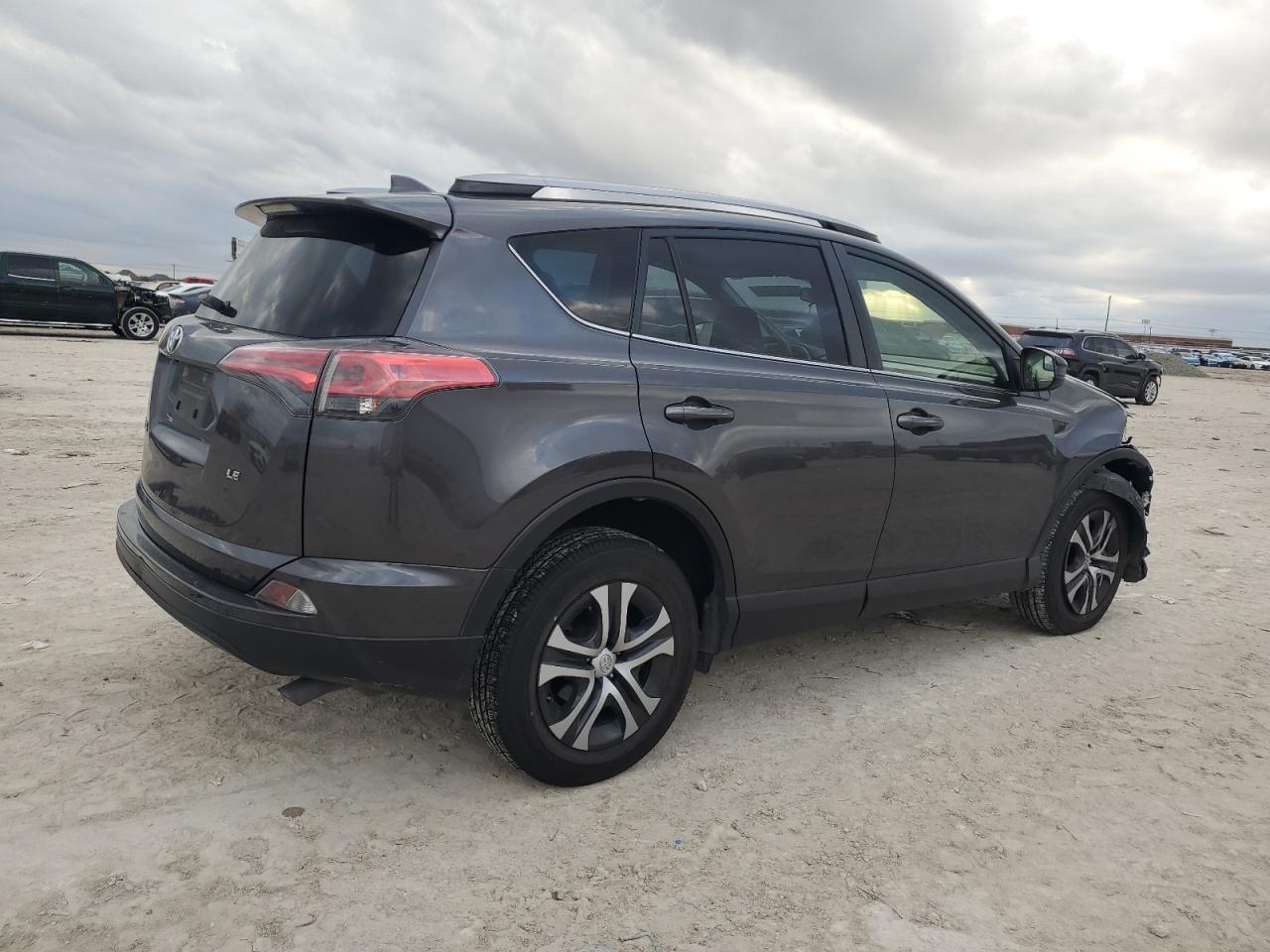 VIN JTMZFREV8HJ713488 2017 TOYOTA RAV4 no.3