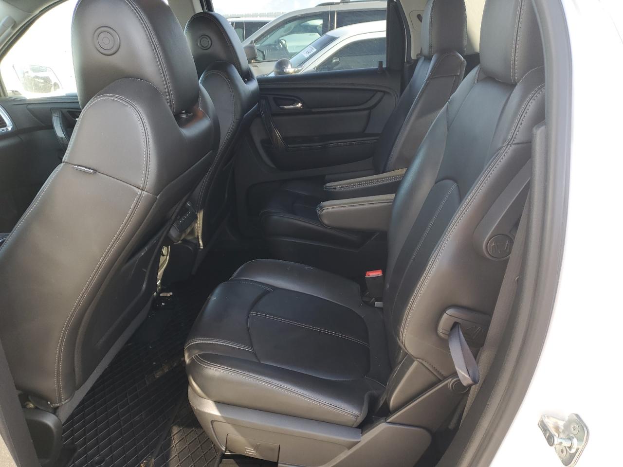 2016 GMC Acadia - Image 11