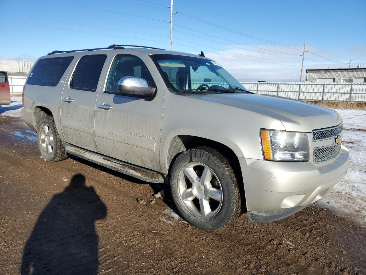 2014 Chevrolet Suburban - Image 4