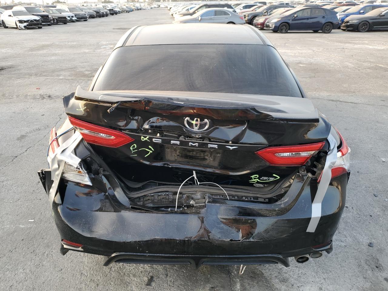 VIN 4T1B11HK9JU013661 2018 TOYOTA CAMRY no.6