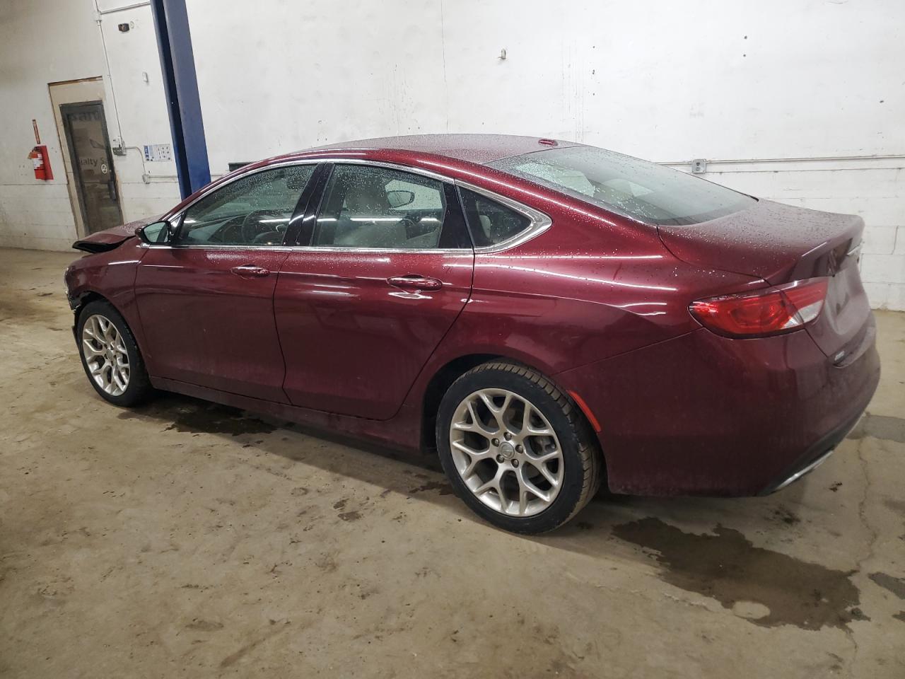 VIN 1C3CCCEG8FN624236 2015 CHRYSLER 200 no.2