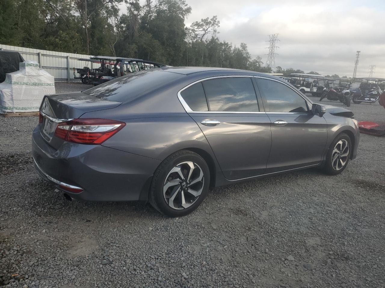 VIN 1HGCR2F9XGA160526 2016 HONDA ACCORD no.3