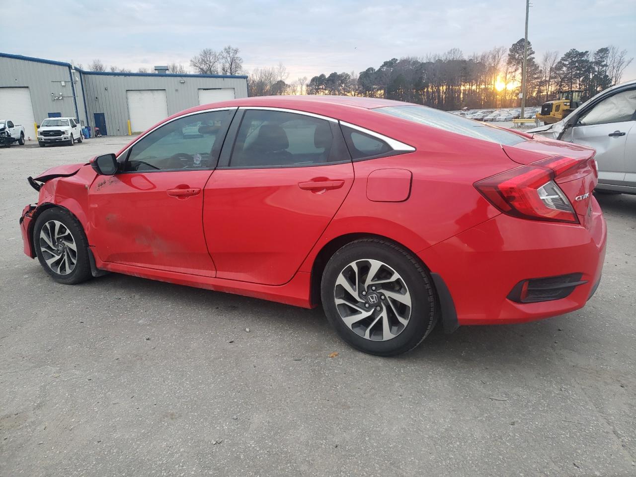 VIN 2HGFC2F71GH575233 2016 HONDA CIVIC no.2