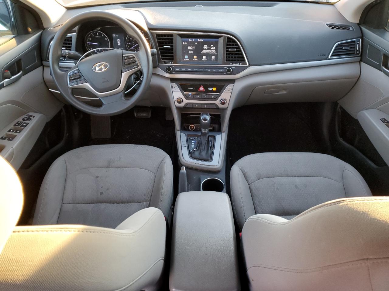 2018 Hyundai Elantra - Image 8