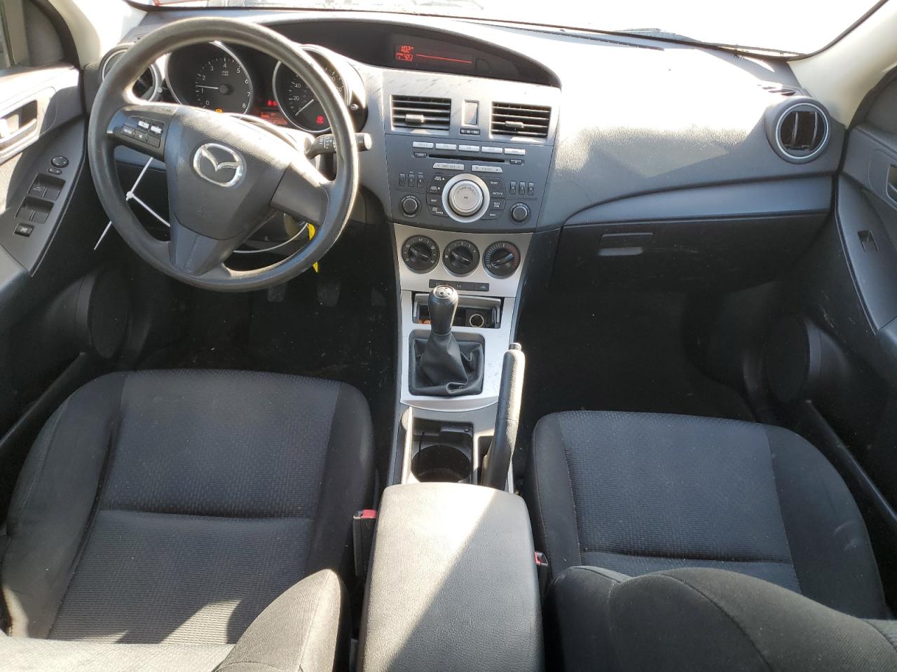 2010 Mazda 3 - Image 8