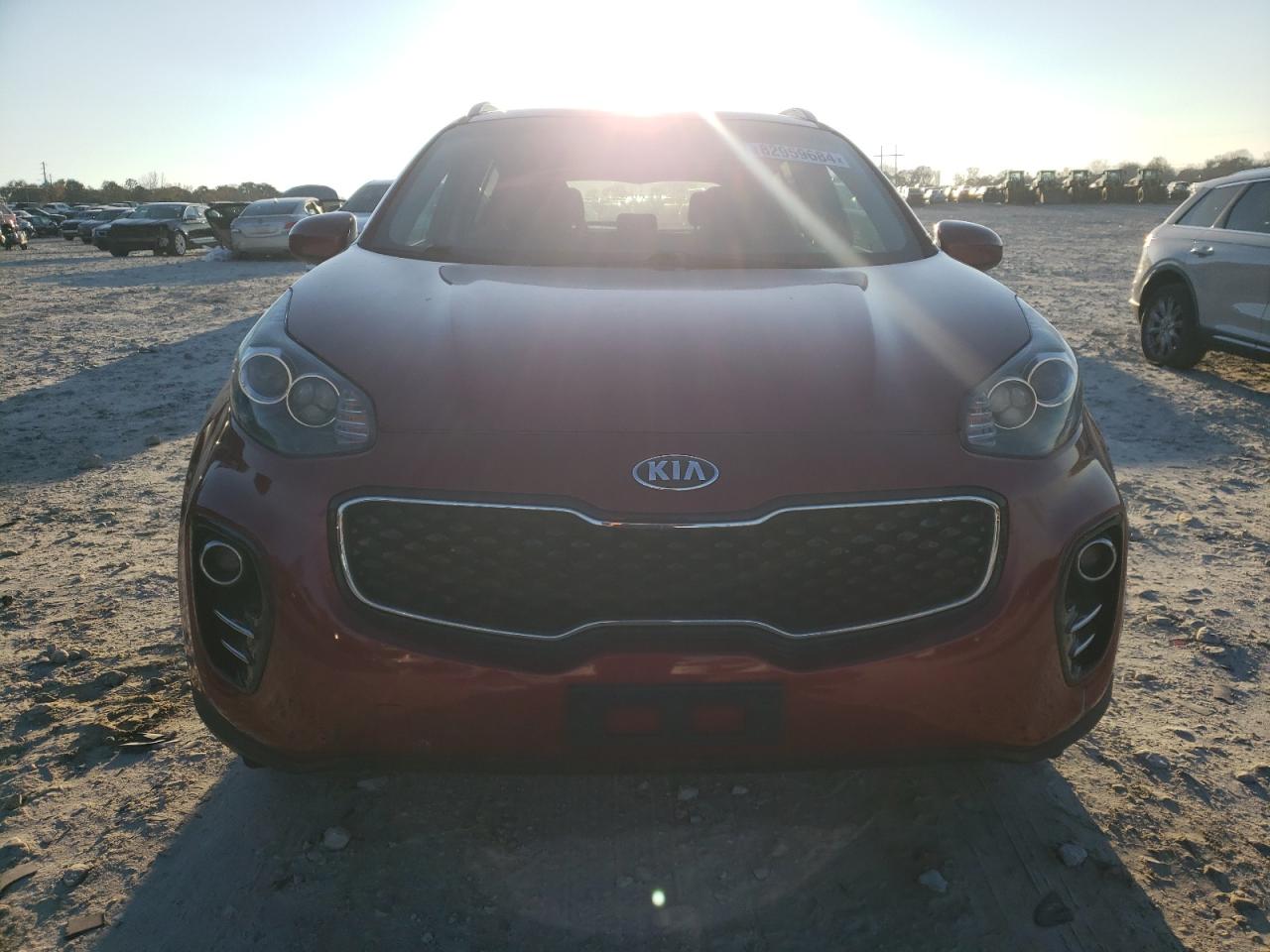 VIN KNDPMCAC2J7411633 2018 KIA SPORTAGE no.5