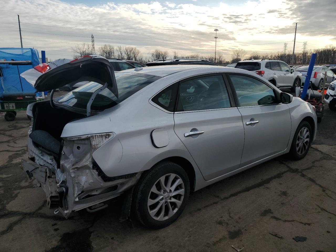 VIN 3N1AB7AP4JL647589 2018 NISSAN SENTRA no.3