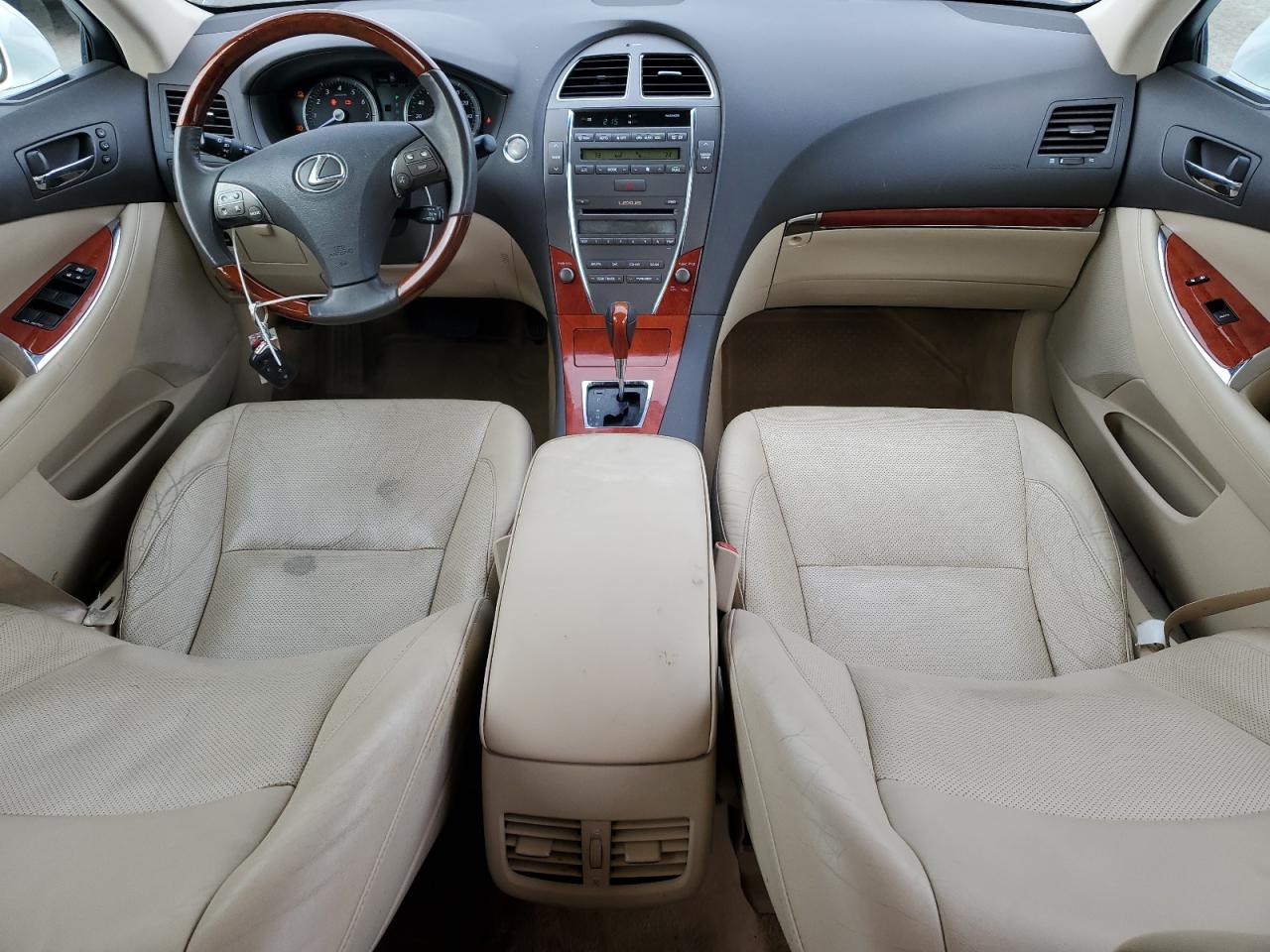 2011 Lexus ES - Image 8