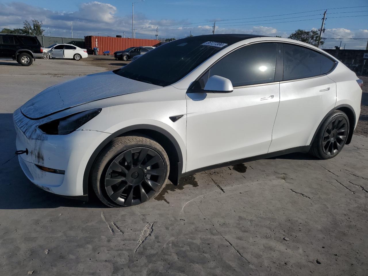 VIN 7SAYGAEE2NF548618 2022 TESLA MODEL Y no.1