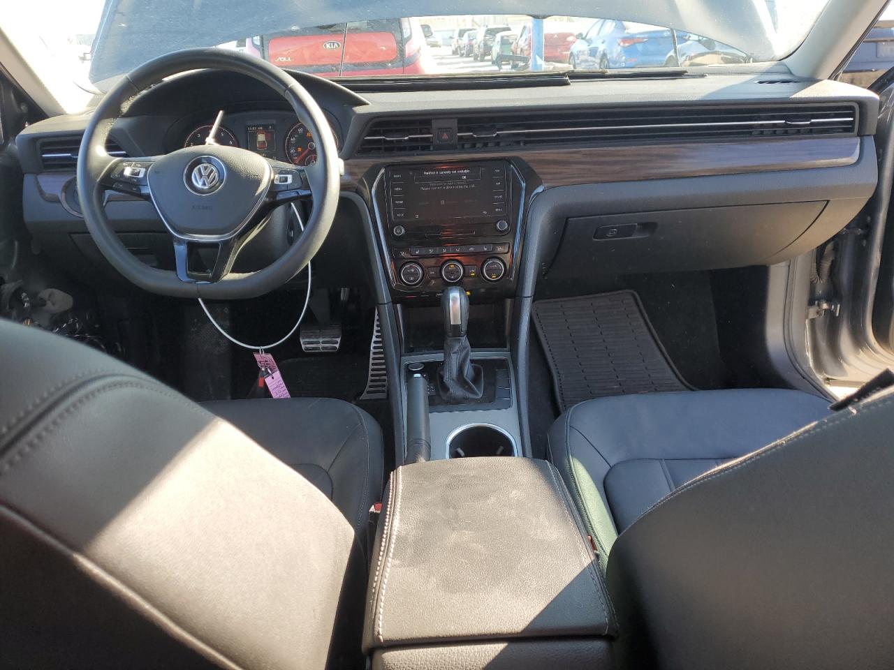 2022 Volkswagen Passat - Image 8