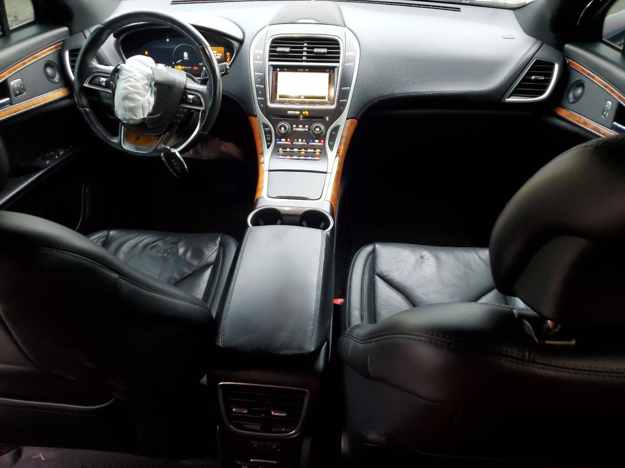 2019 Lincoln Nautilus - Image 8