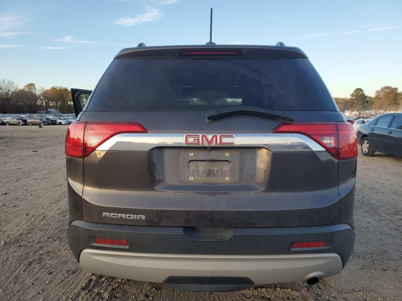 2018 GMC Acadia - Image 6