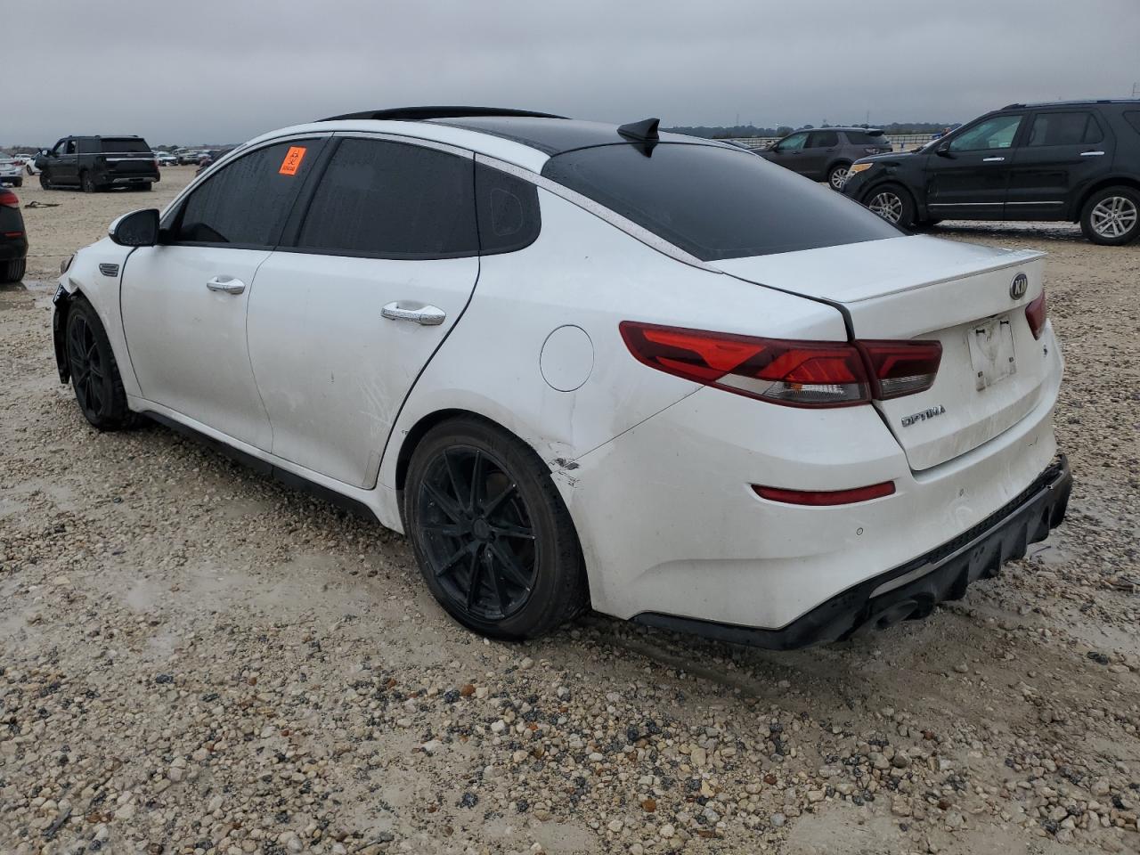 2019 Kia Optima - Image 2