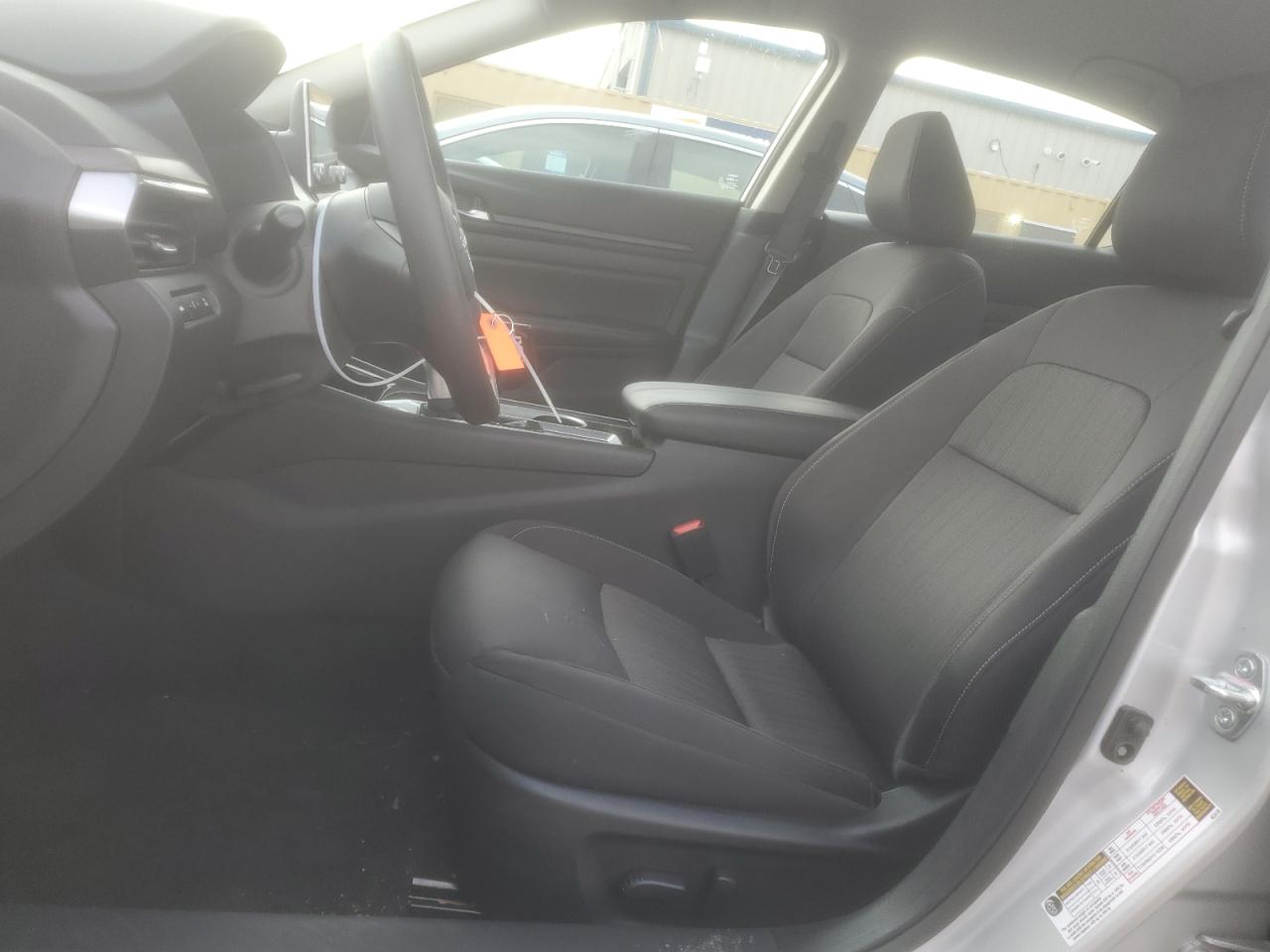 2024 Nissan Altima - Image 7