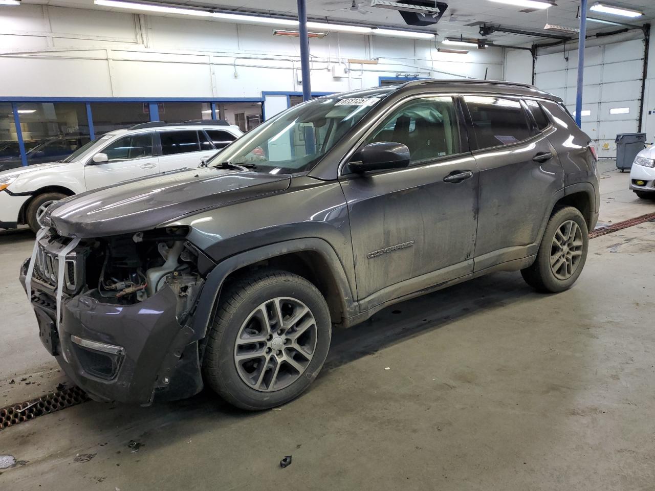 VIN 3C4NJDBB6HT664746 2017 JEEP COMPASS no.1