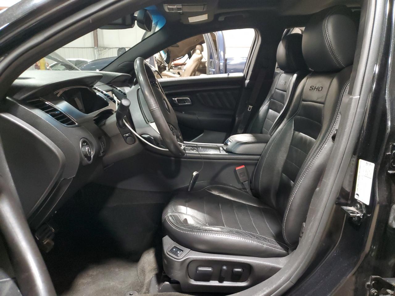 2015 Ford Taurus - Image 7