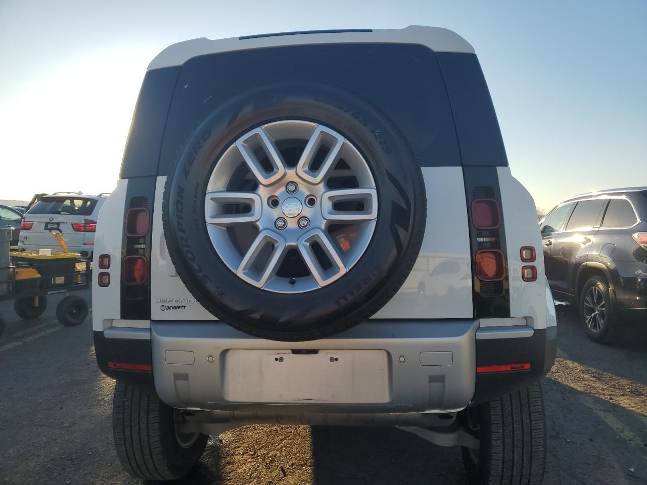 2024 Land Rover Defender - Image 6