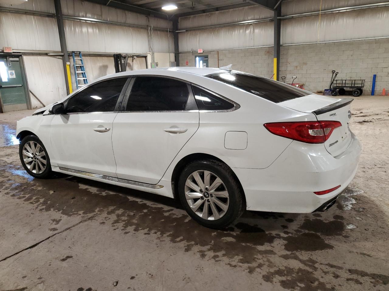 2015 Hyundai Sonata - Image 2