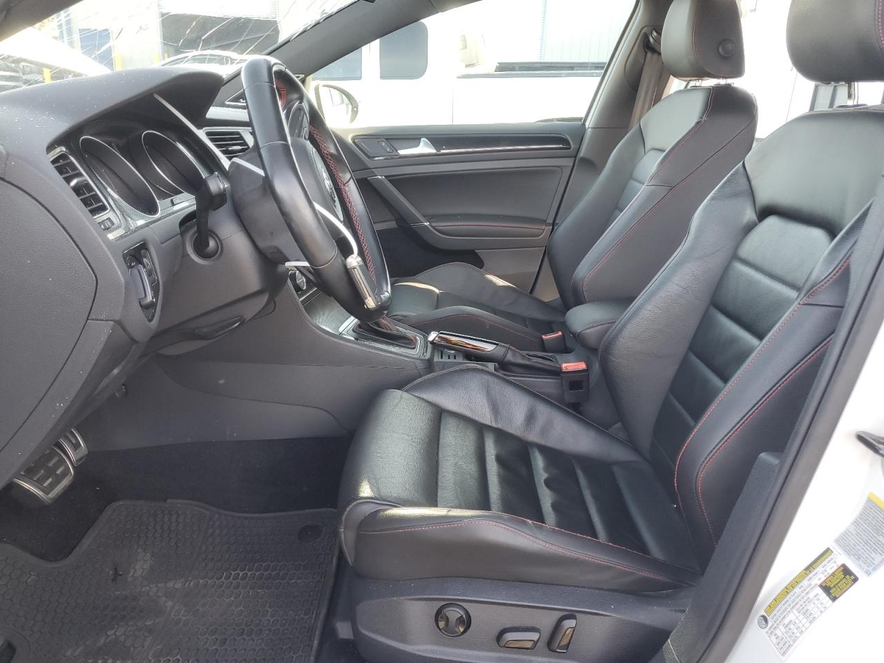 2015 Volkswagen GTI - Image 7