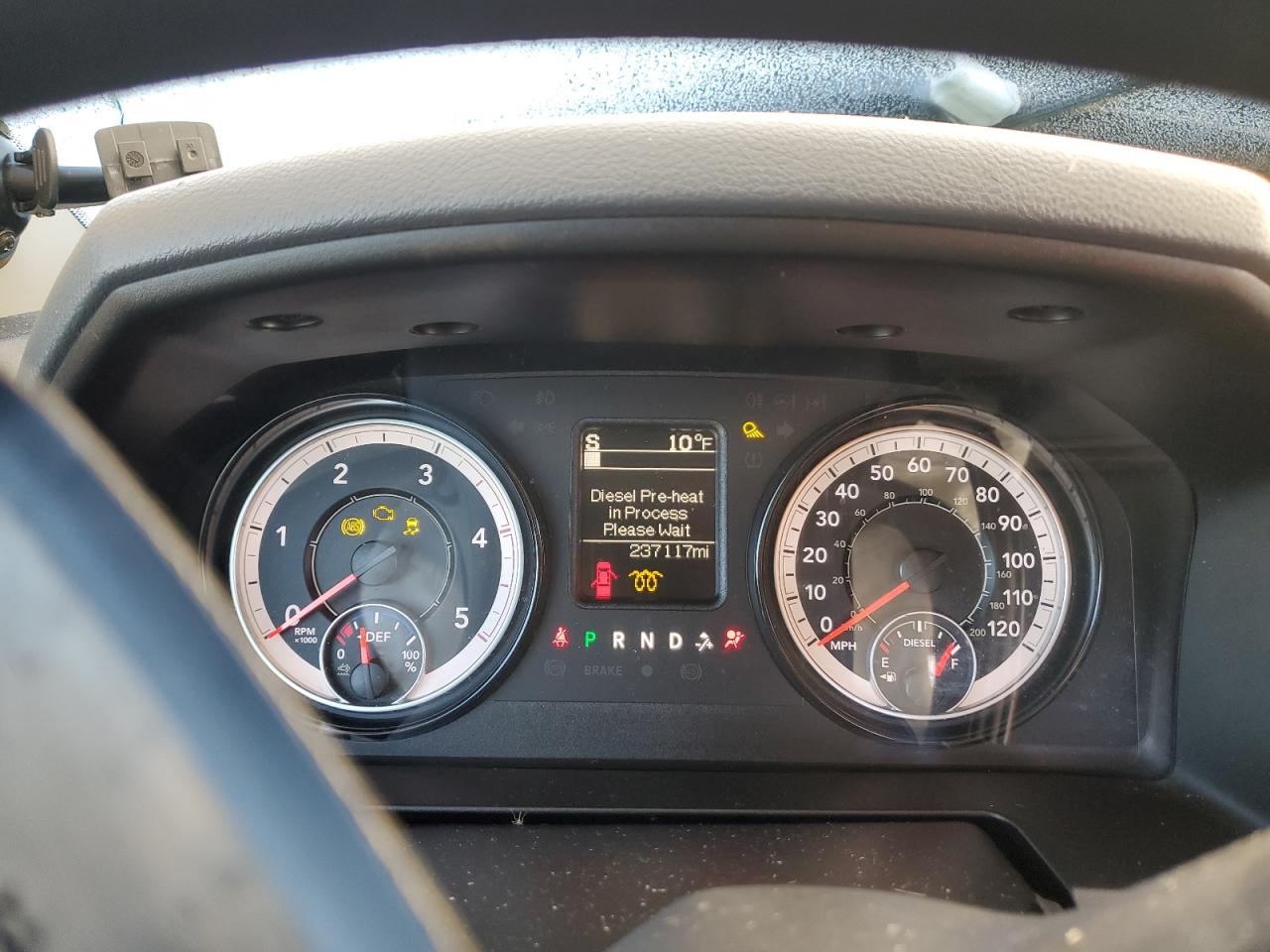 2018 RAM 3500 - Image 9