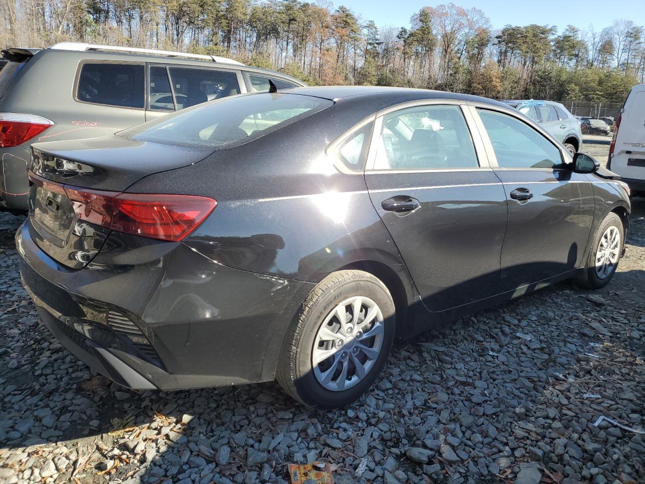 2022 Kia Forte - Image 3
