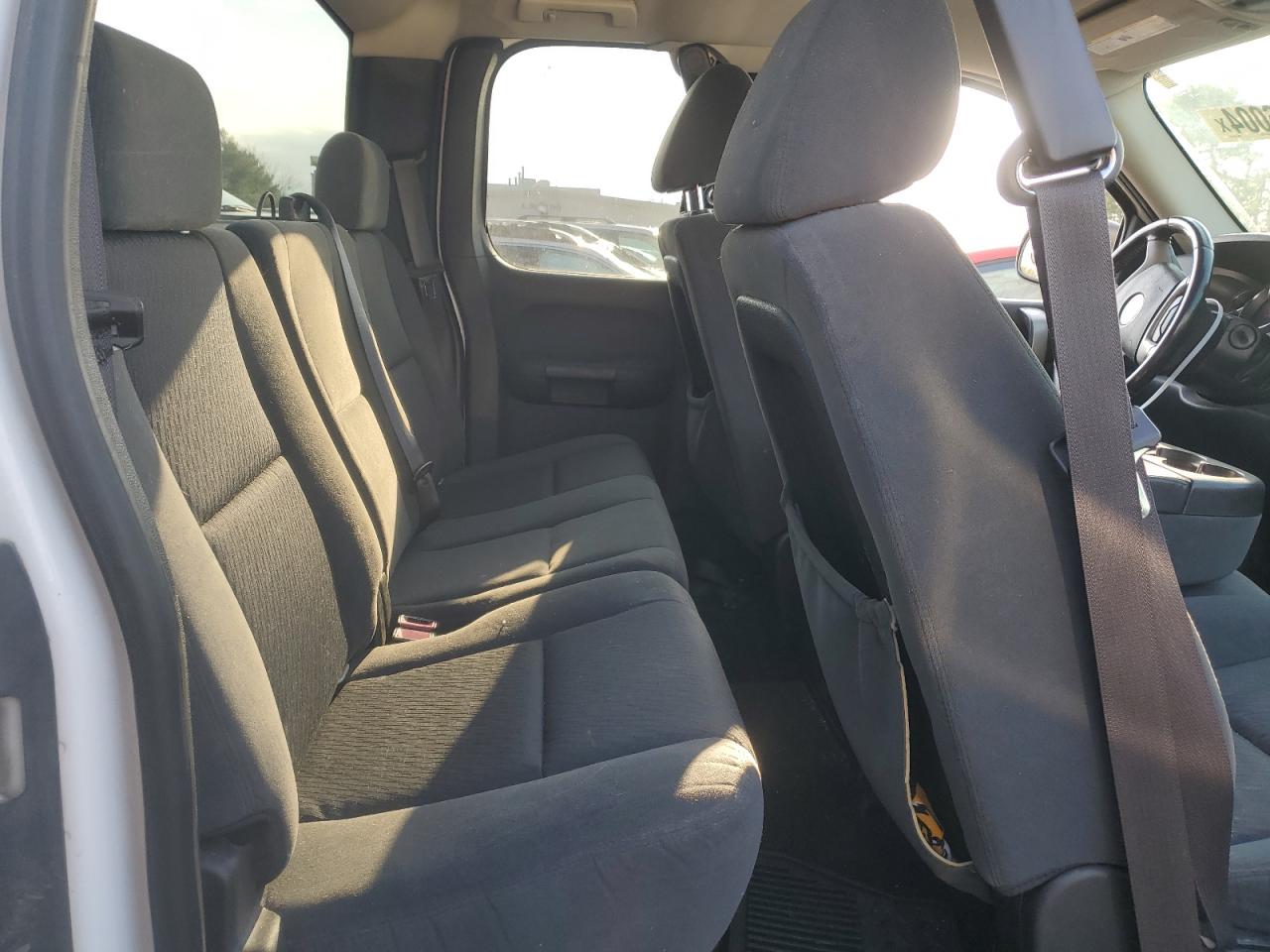 2009 Chevrolet Silverado - Image 10