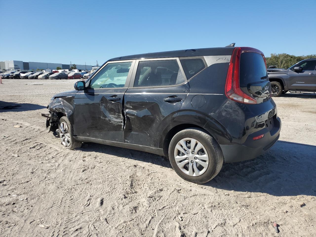 2022 Kia Soul - Image 2