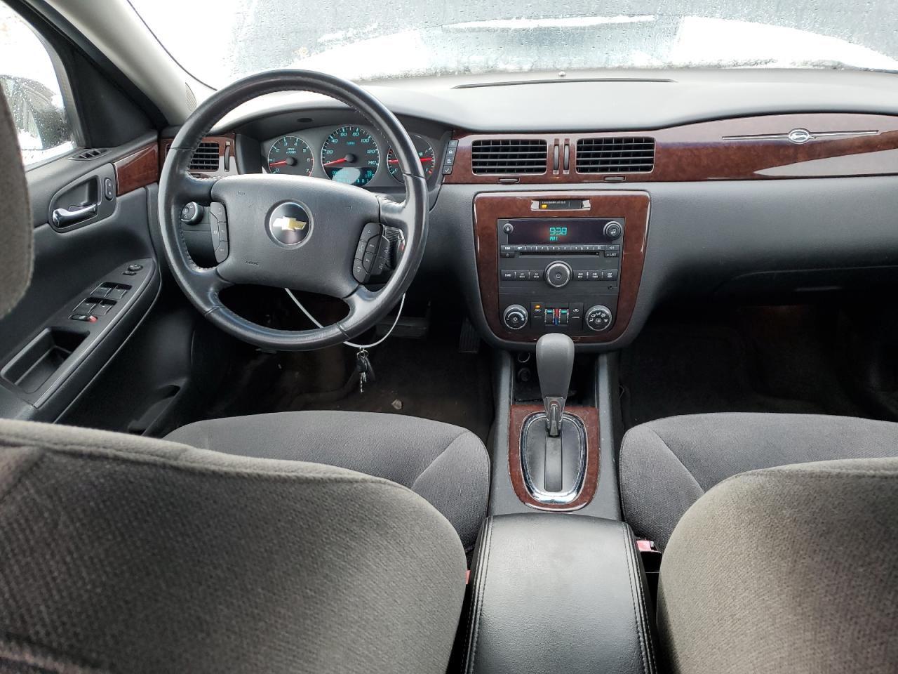 2011 Chevrolet Impala - Image 8