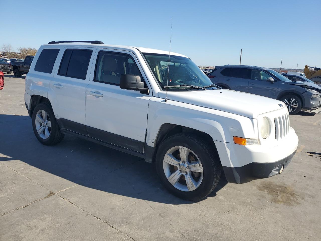 2014 Jeep Liberty (Patriot) - Image 4