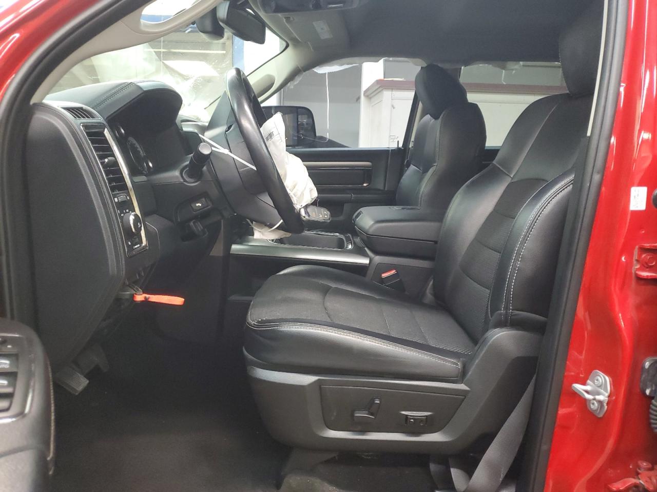 2018 RAM 1500 - Image 7