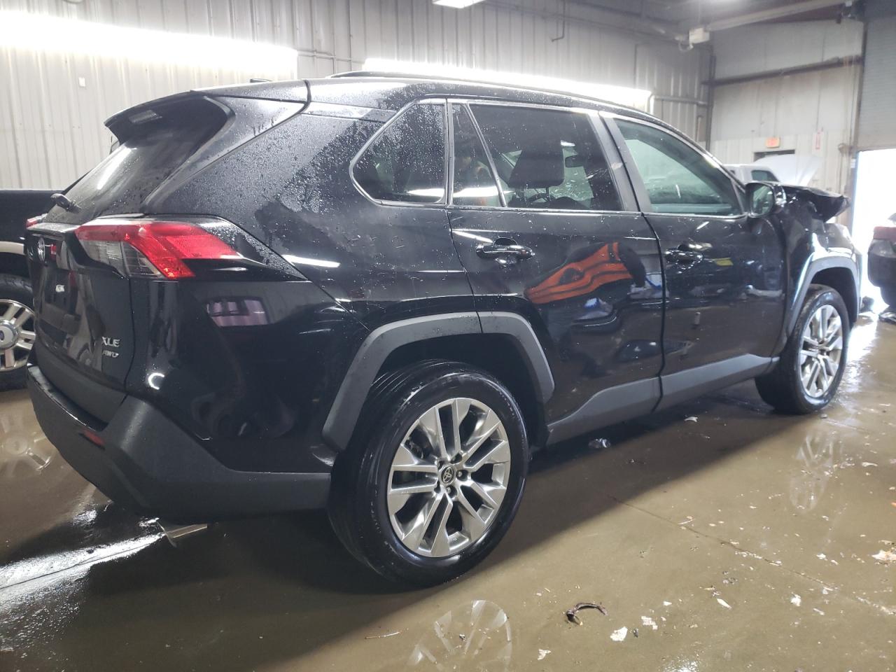 2022 Toyota RAV 4 - Image 3