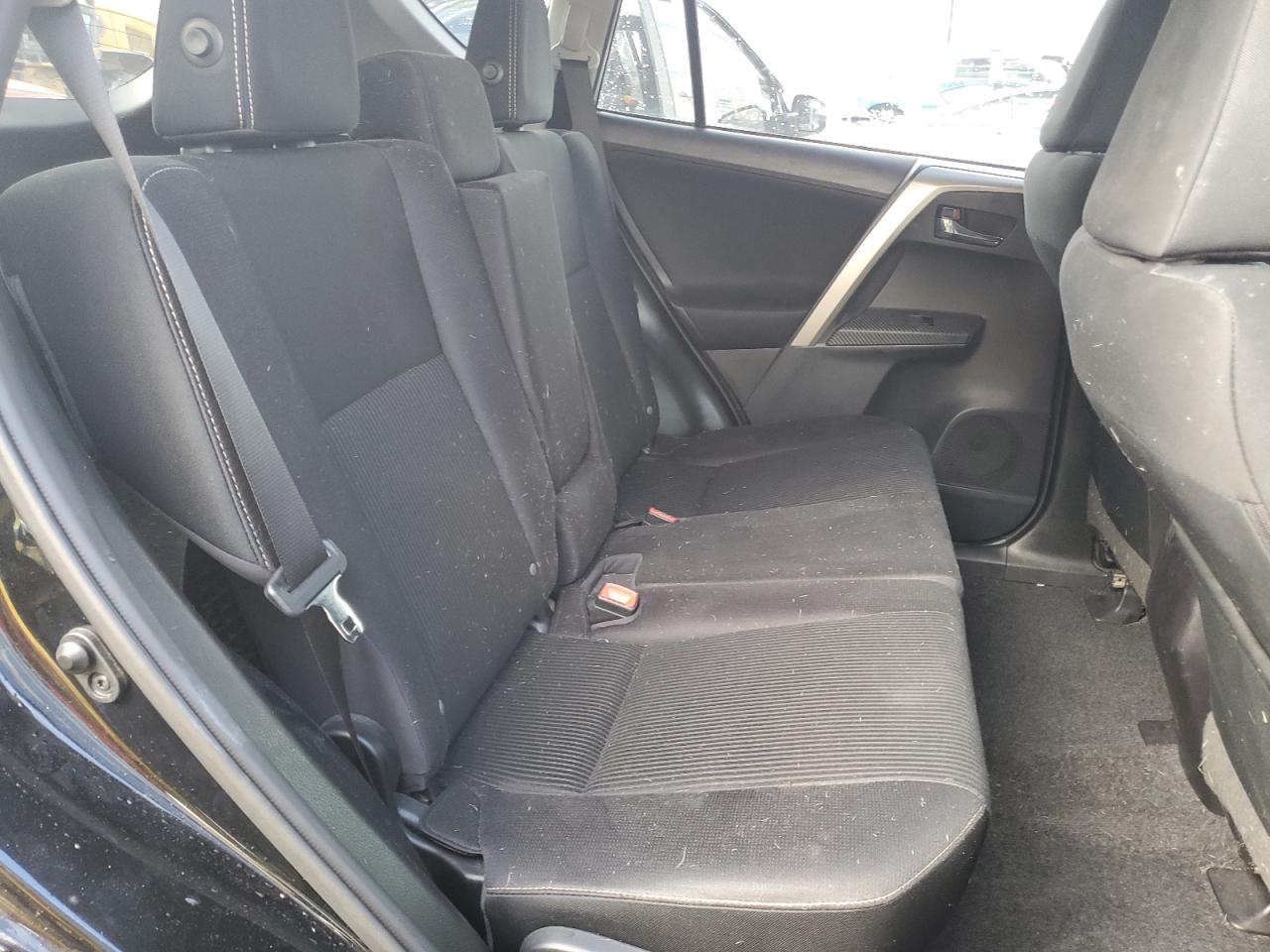 2015 Toyota RAV 4 - Image 11