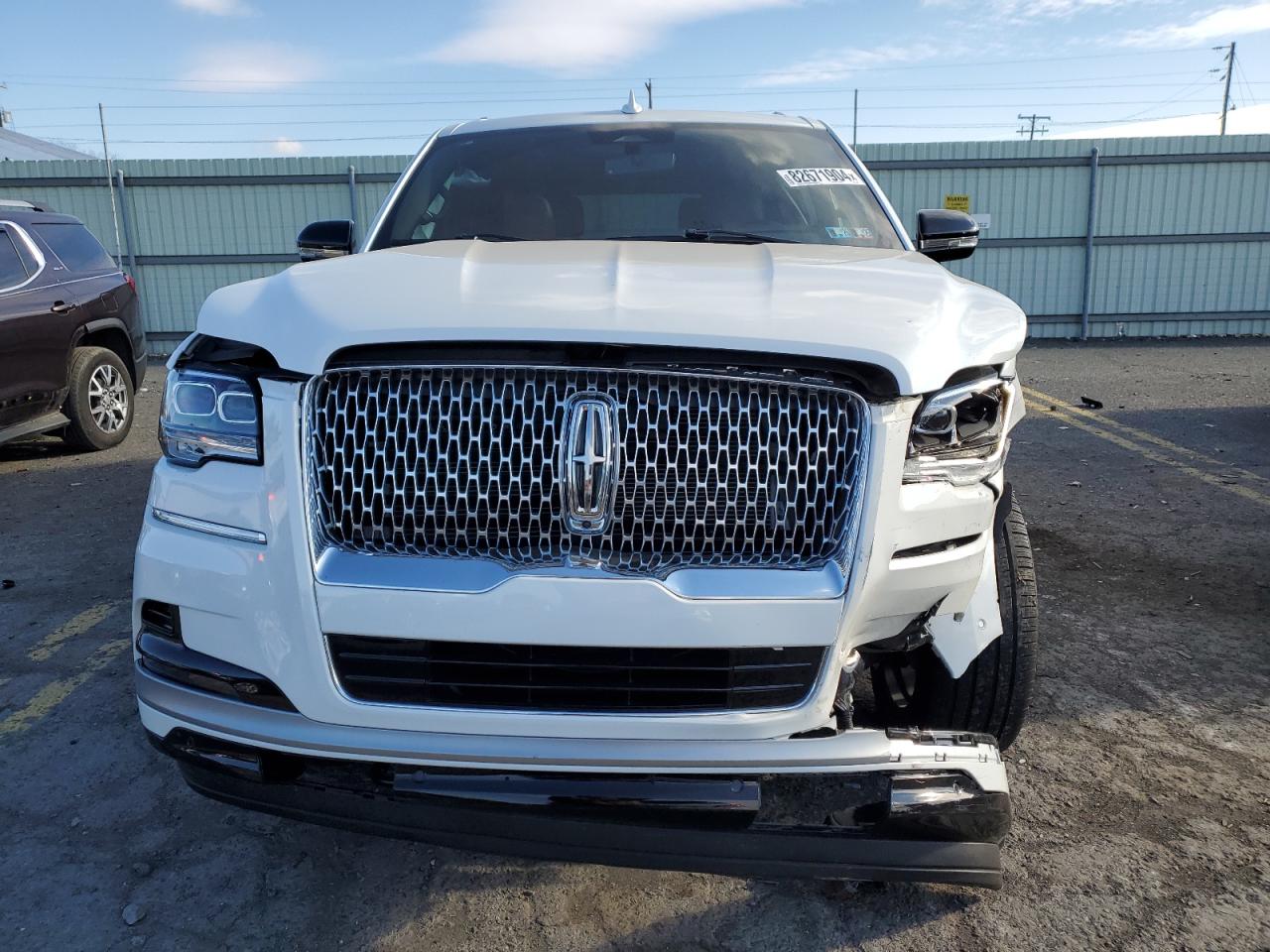 2023 Lincoln Navigator - Image 5