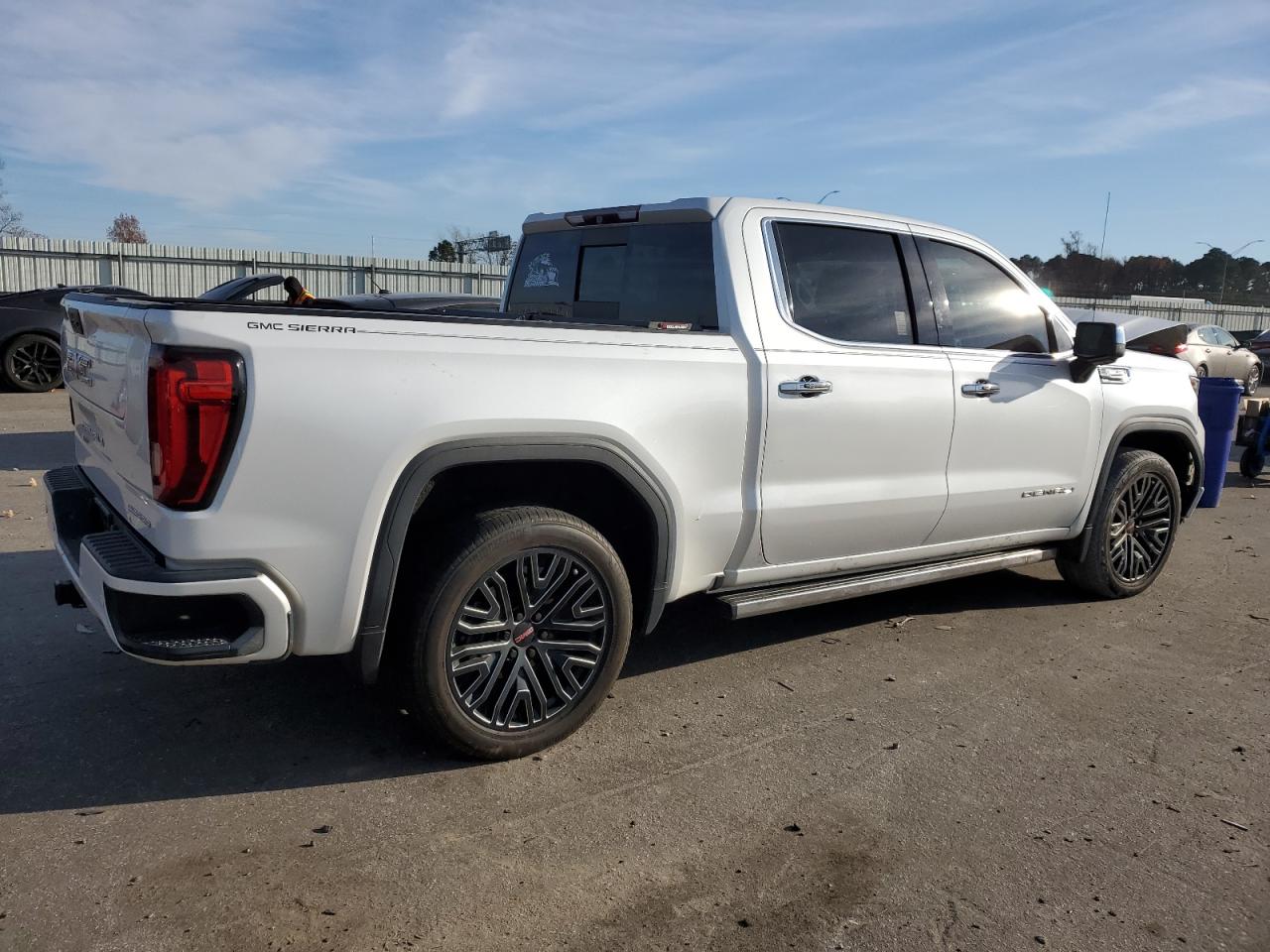 2019 GMC Sierra - Image 3