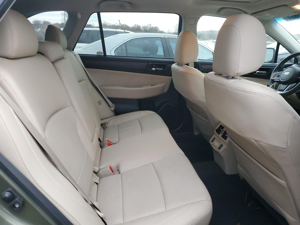 2018 Subaru Outback - Image 11