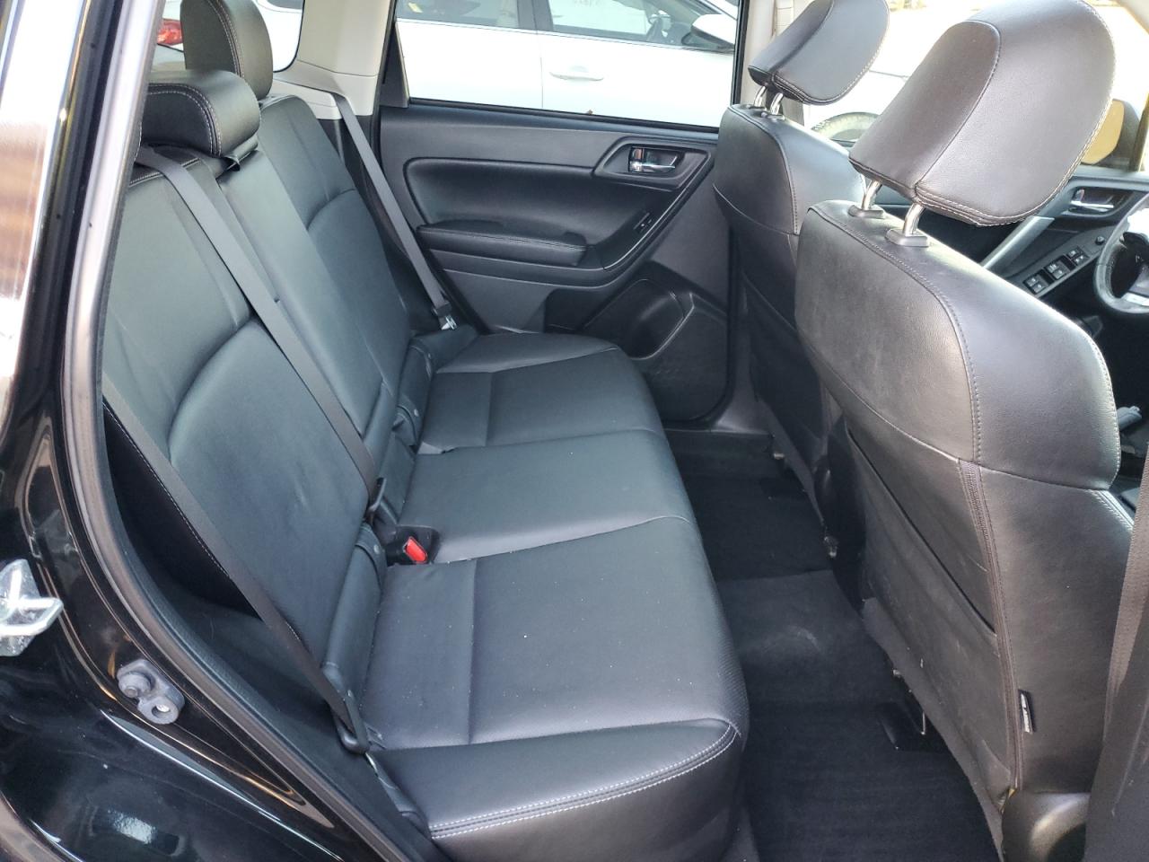 2015 Subaru Forester - Image 11