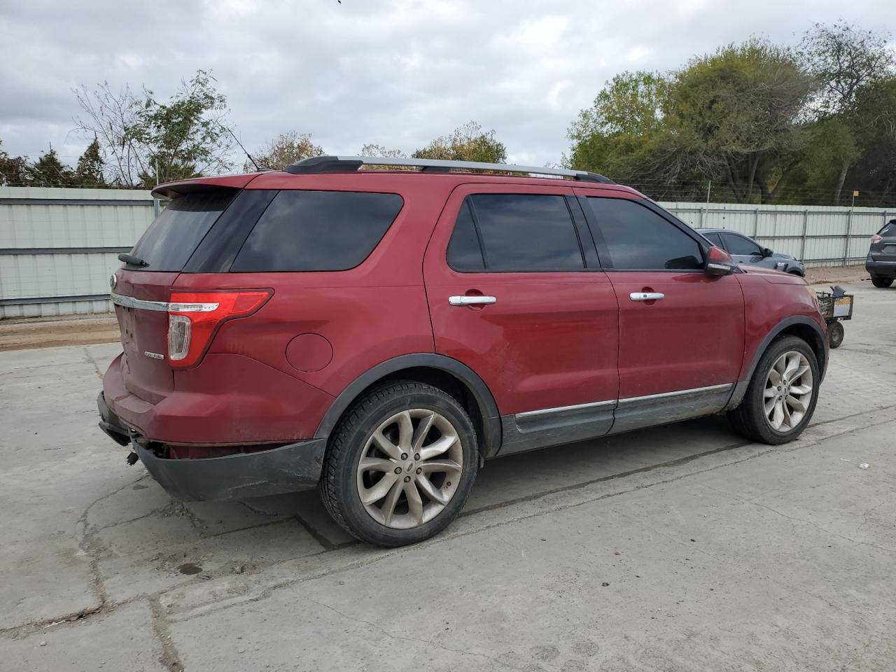 VIN 1FM5K7F89DGB52681 2013 FORD EXPLORER no.3