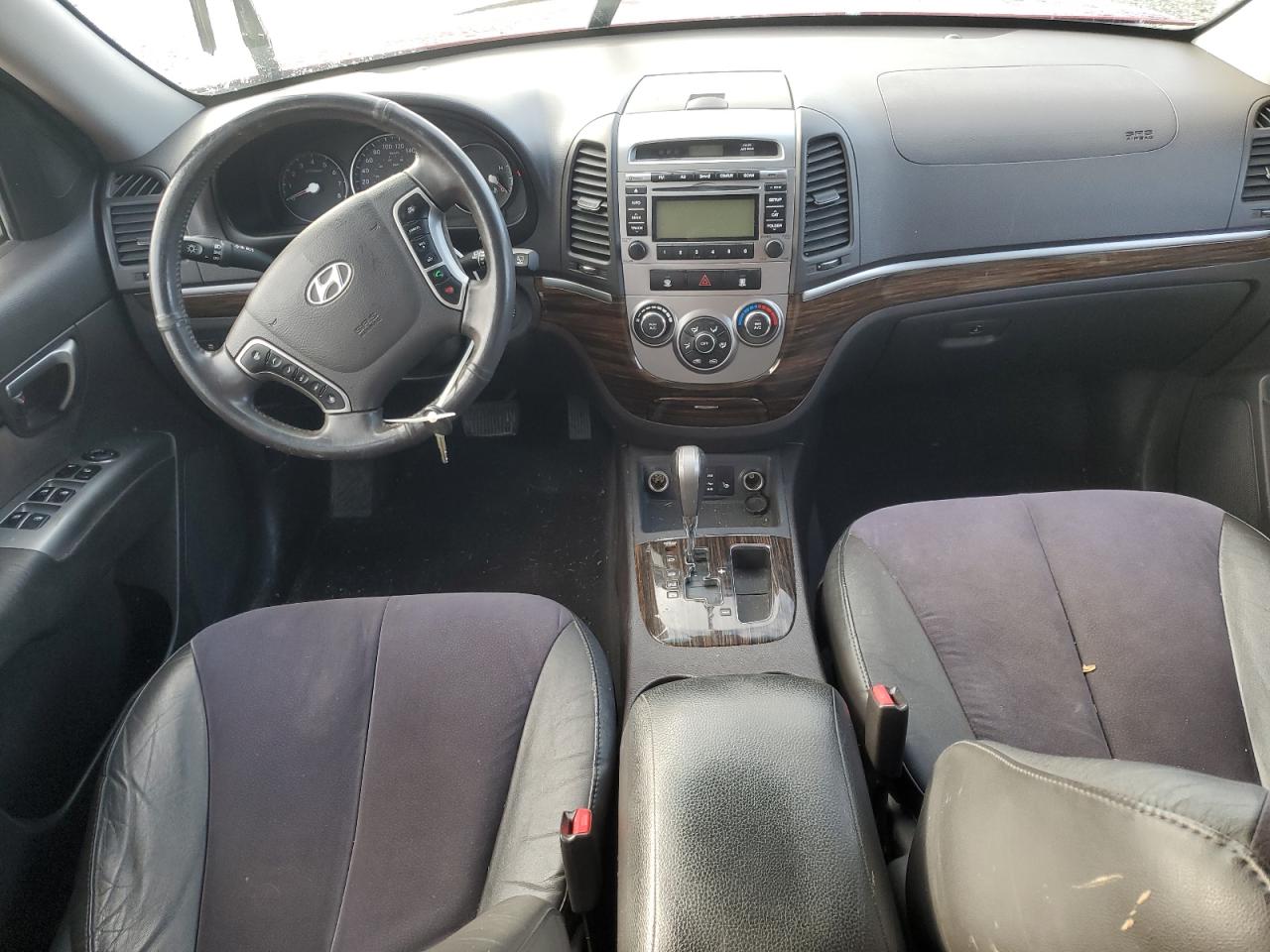 2010 Hyundai Santa Fe - Image 8
