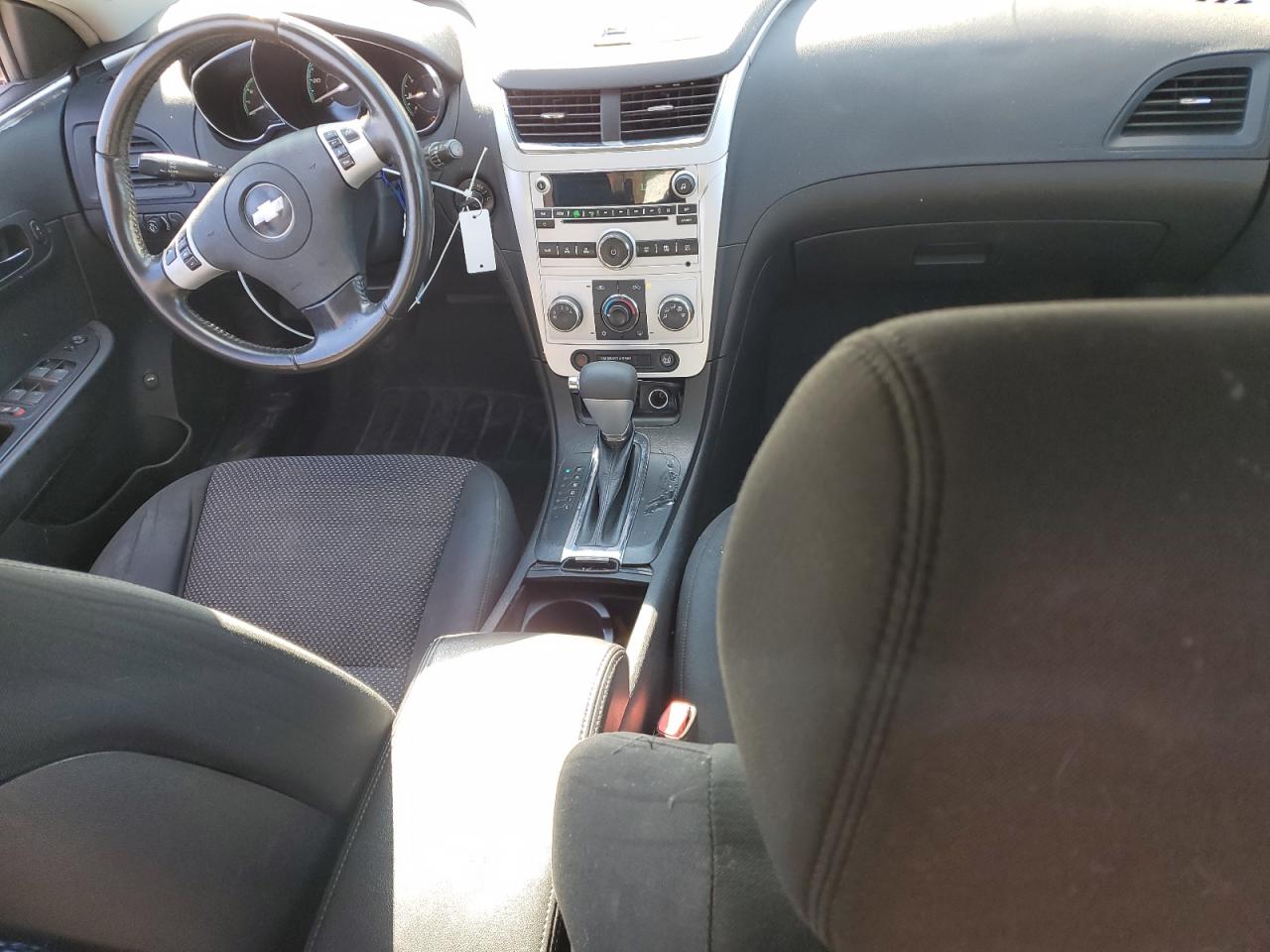 2009 Chevrolet Malibu - Image 8
