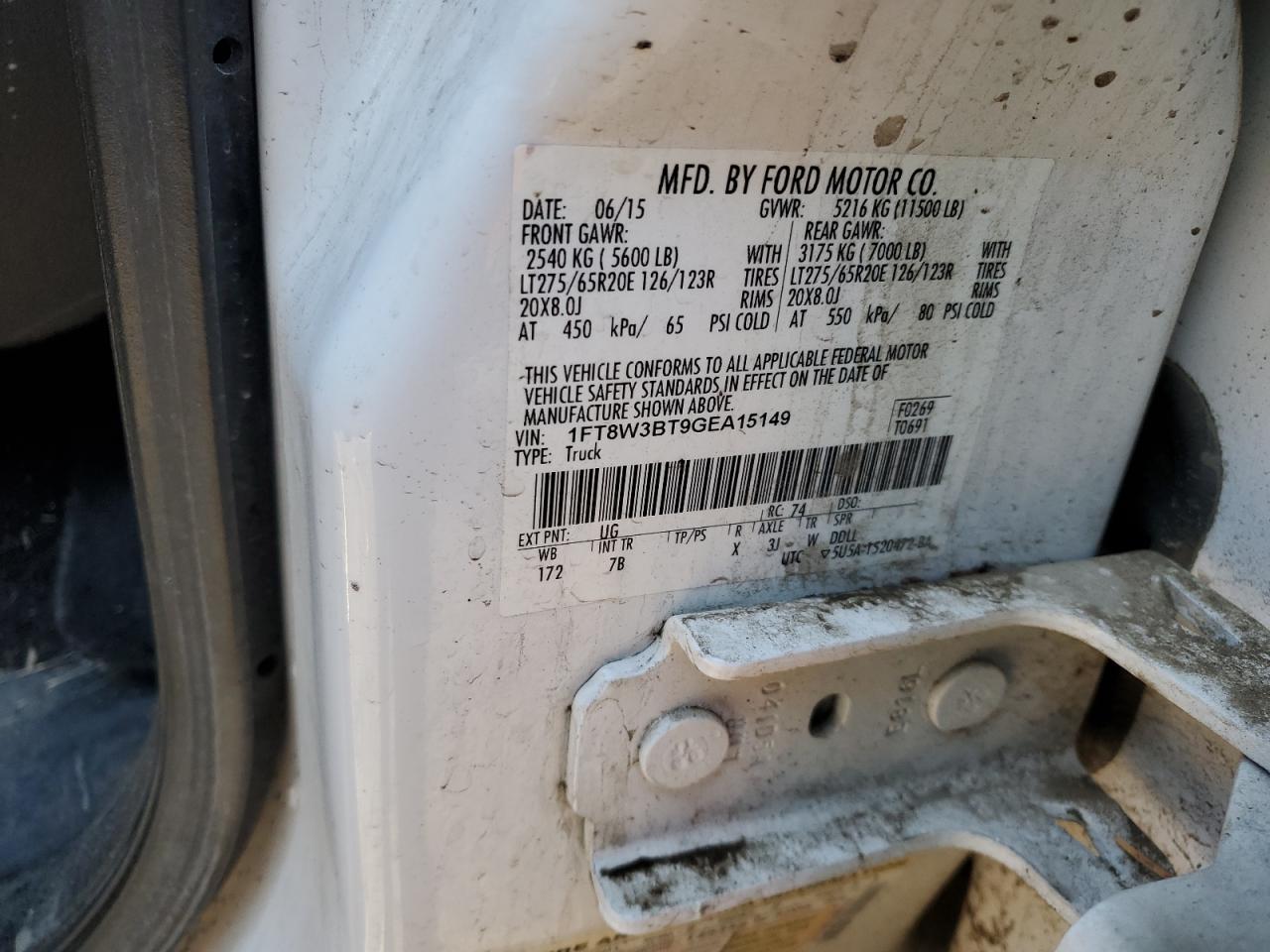 2016 Ford F350 - Image 14