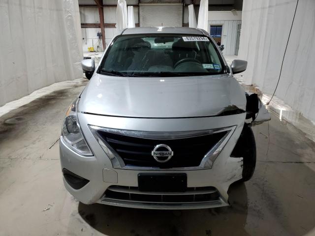  NISSAN VERSA 2017 Silver