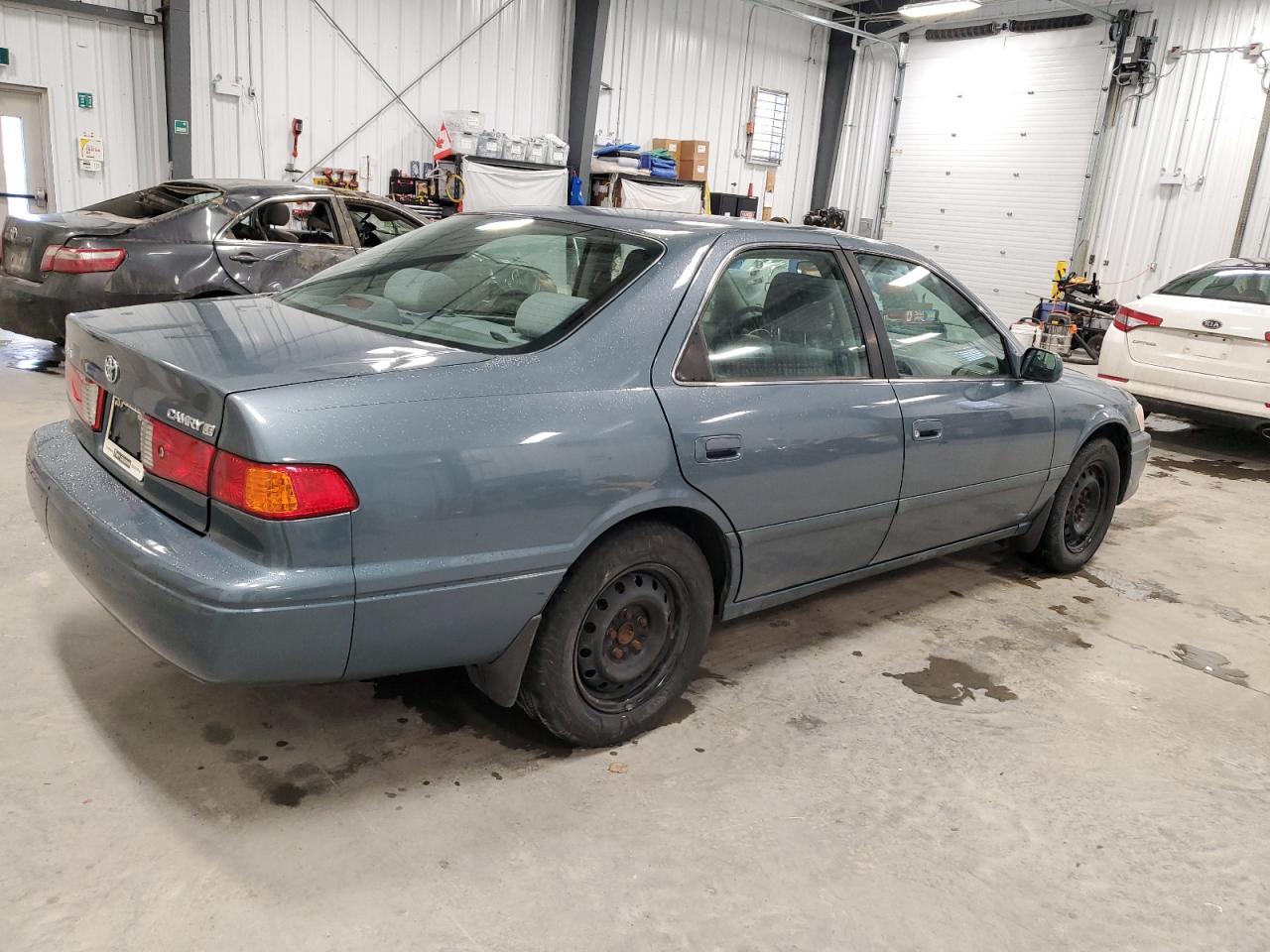 2000 Toyota Camry - Image 3