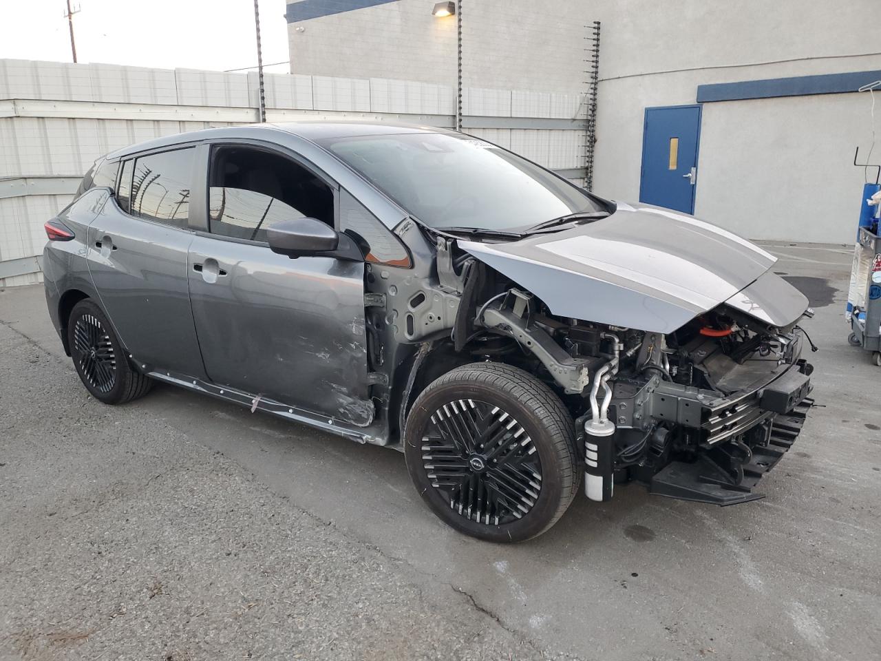 2024 Nissan Leaf - Image 4