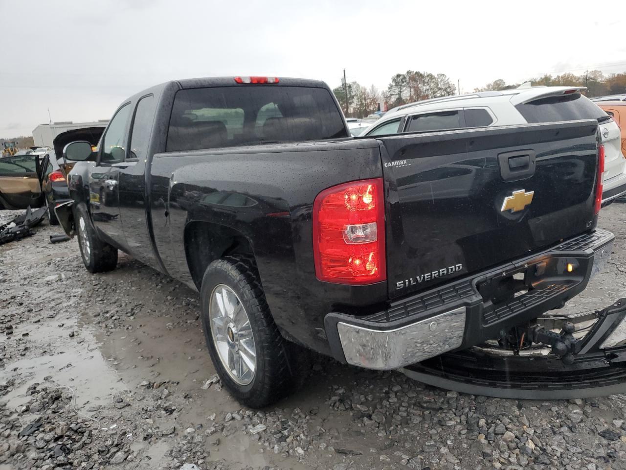 2012 Chevrolet Silverado - Image 2