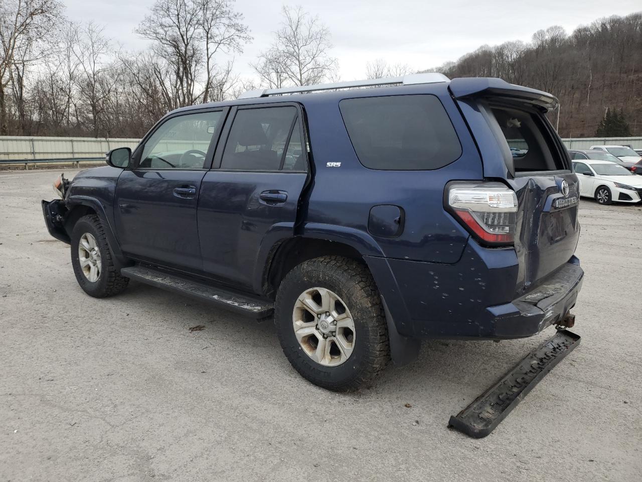 VIN JTEBU5JR6E5177729 2014 TOYOTA 4RUNNER no.2