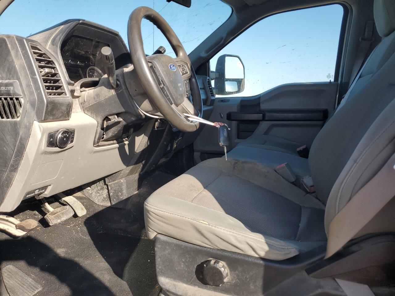 2019 Ford F350 - Image 7