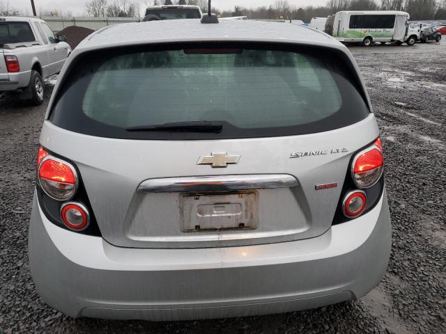  CHEVROLET SONIC 2015 Серебристый