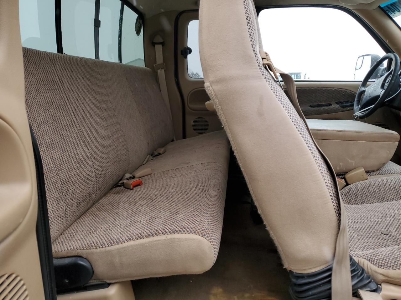 1998 Dodge RAM - Image 10