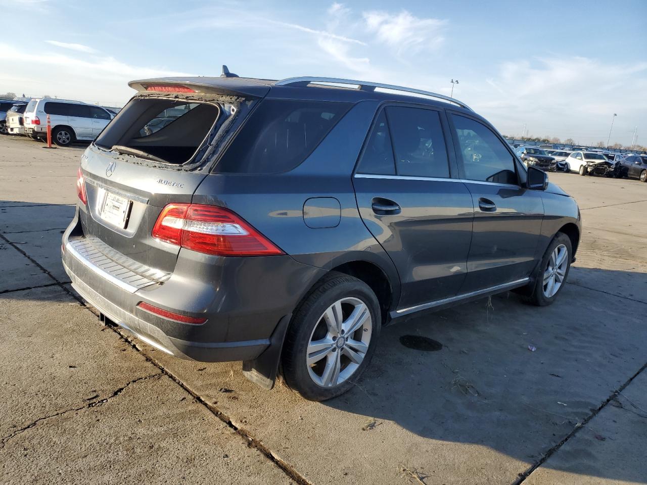 VIN 4JGDA2EB8DA217649 2013 MERCEDES-BENZ M-CLASS no.3